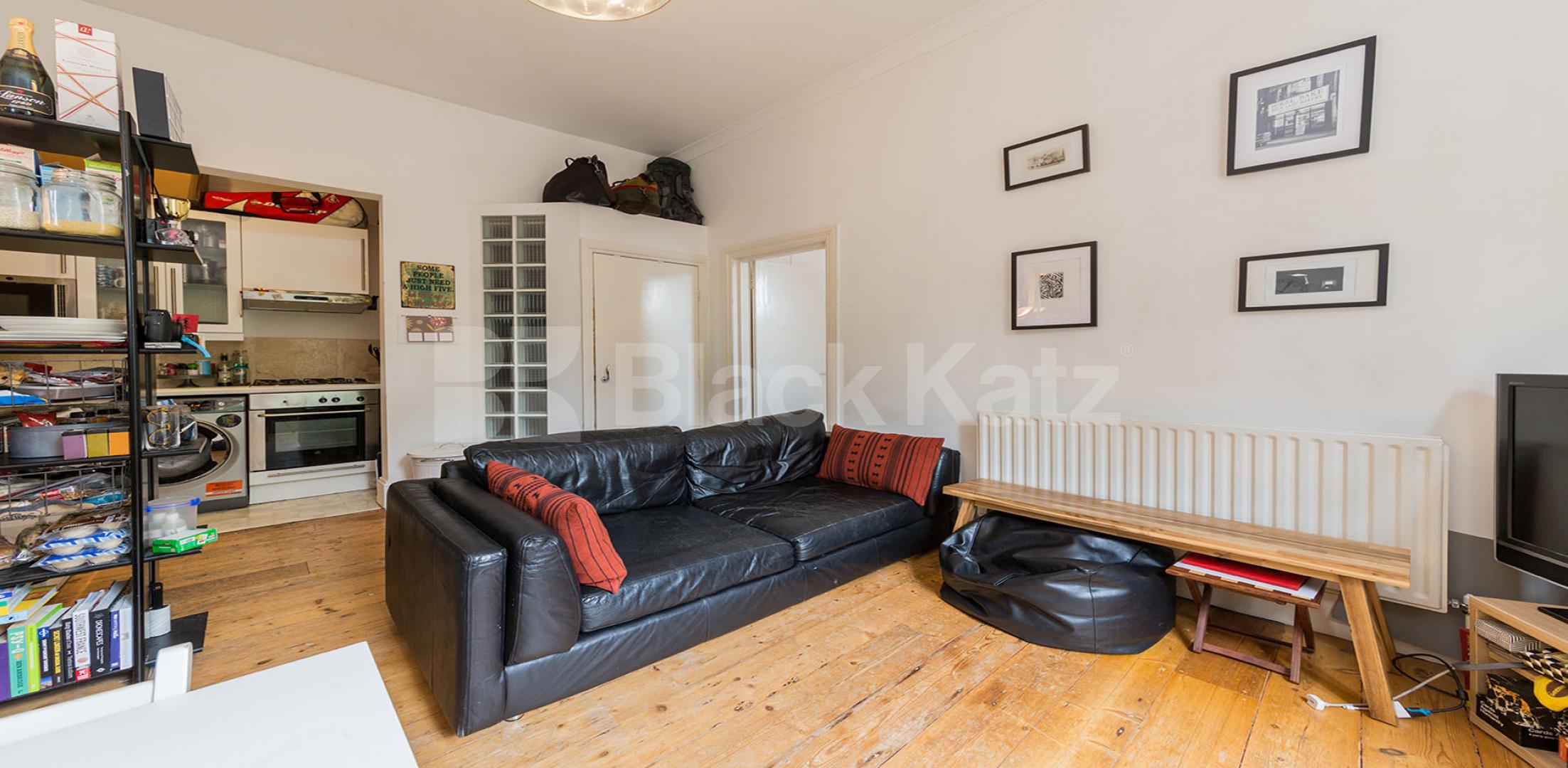 Attractive and inviting residence 1 Bedroom Flat in Highbury New Park N5